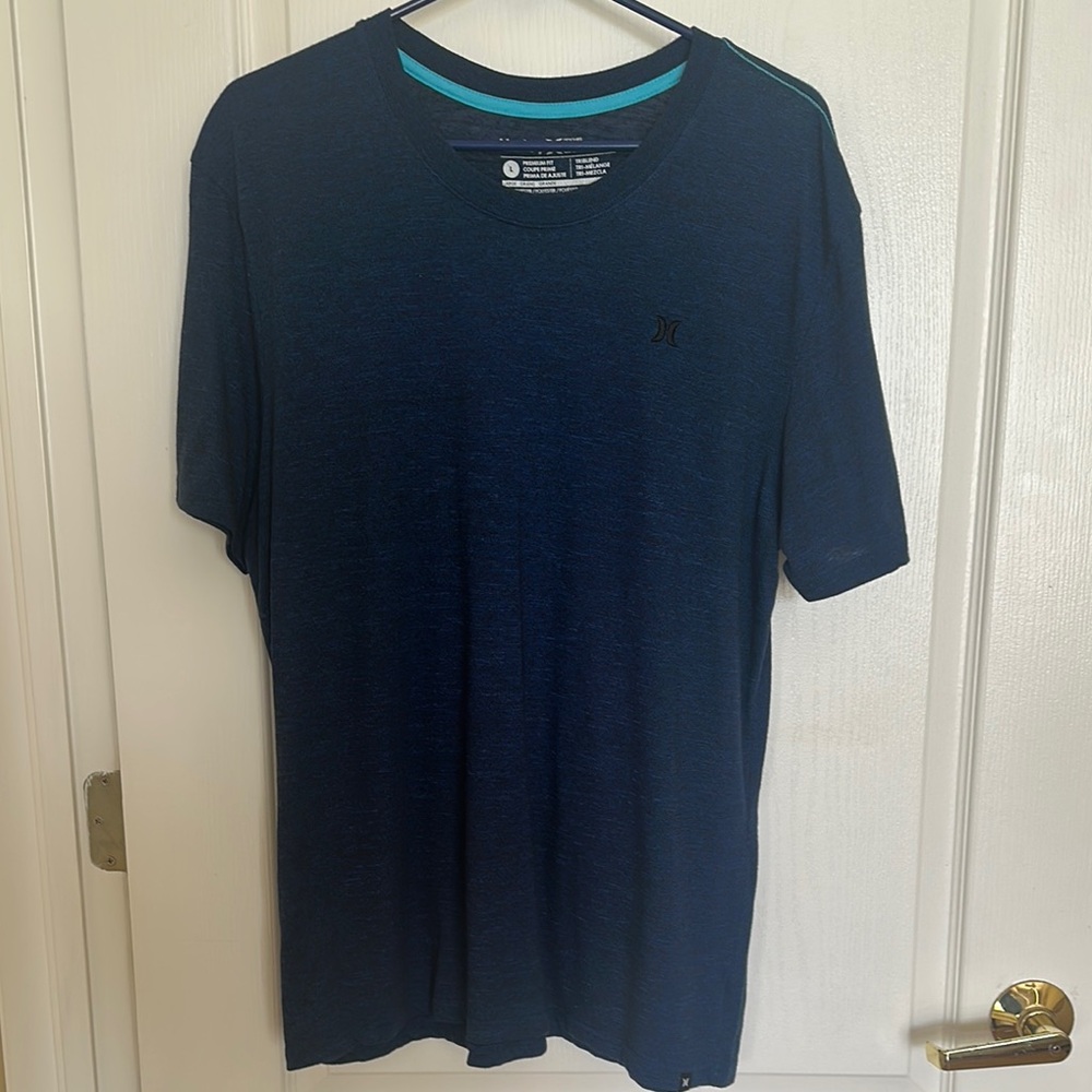 Hurley Men's Dark Blue T-Shirt Size Large